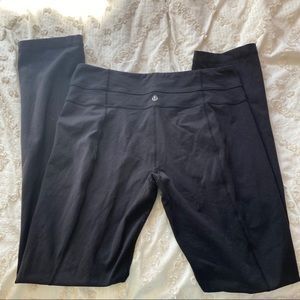 Lululemon || Skinny Groove Pant II Roll Down